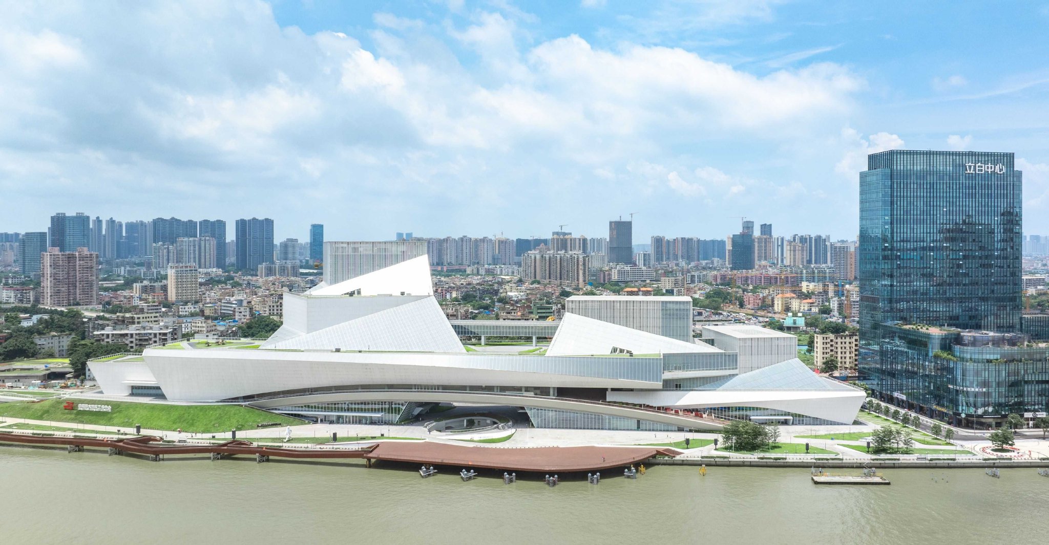 Cultural & Sports Building - Bai'etan Greater Bay Area Art Center